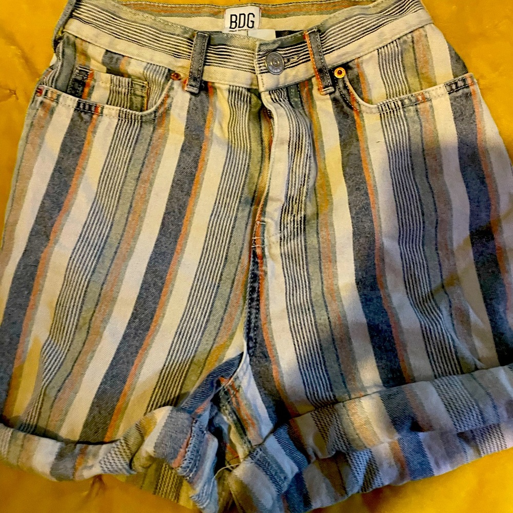 Urban outfitters shorts women’s 26
